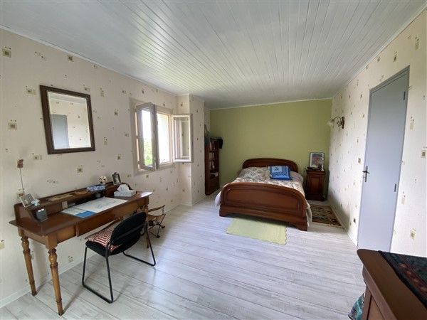 LADIGNAC SUR RONDELLES : vente vente de 5 pi&egrave;ces - grande image 8