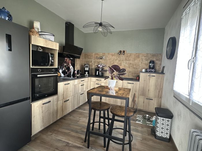 QUARTIER DE L'AUZELOU : vente vente de 5 pi&egrave;ces - grande image 2