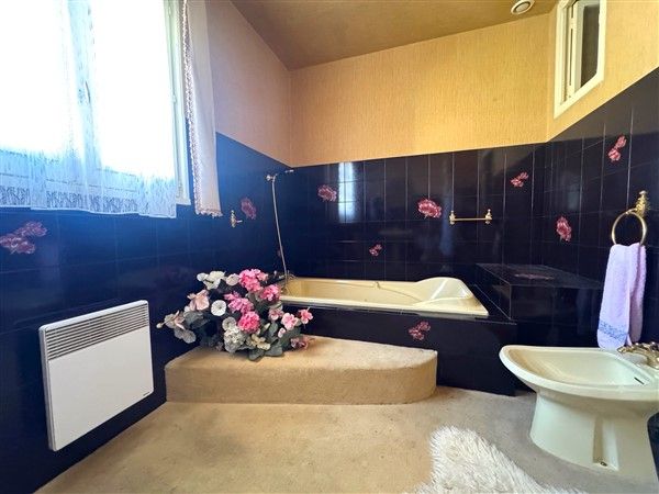 BRIVE-LA-GAILLARDE : vente vente de 6 pi&egrave;ces - grande image 8