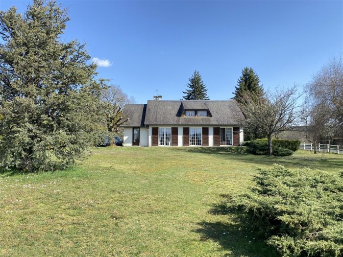 Entre Ussel & Egletons : vente Propriete de caractere 6 - vignette 1