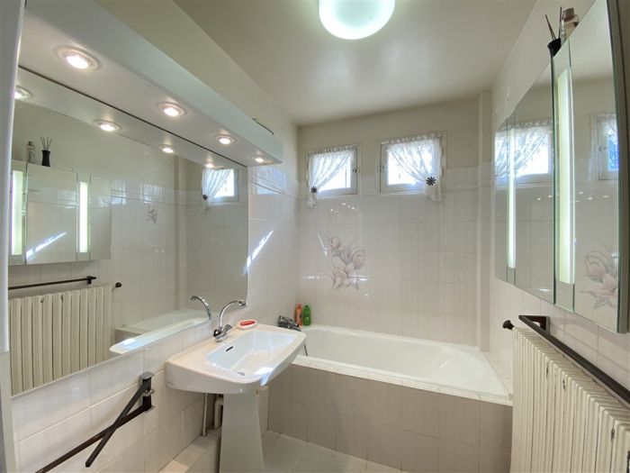 Entre Ussel & Egletons : vente vente de 6 pi&egrave;ces - grande image 6