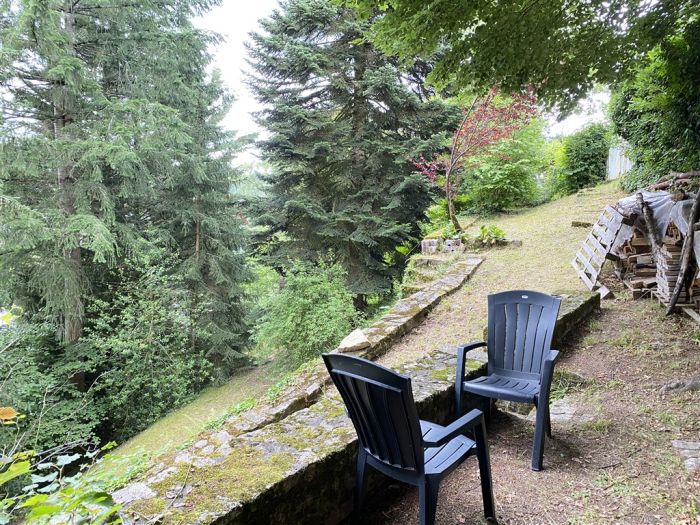 Meymac, Centre Ville : vente vente de 5 pi&egrave;ces - grande image 4