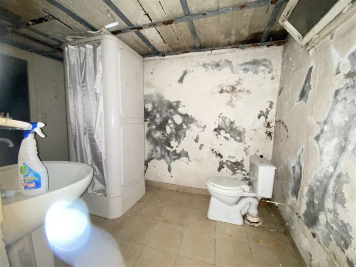 Meymac, Centre Ville : vente vente de 5 pi&egrave;ces - grande image 8