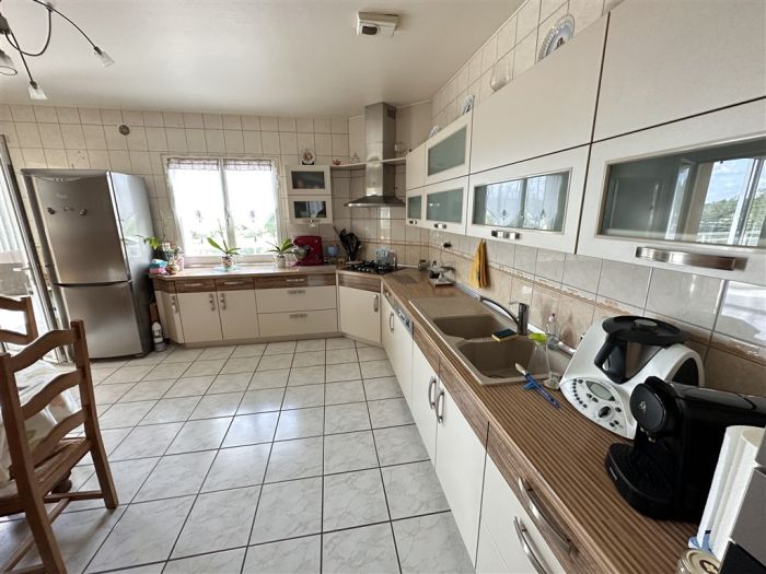 Meymac, proche centre ville : vente vente de 7 pi&egrave;ces - grande image 4