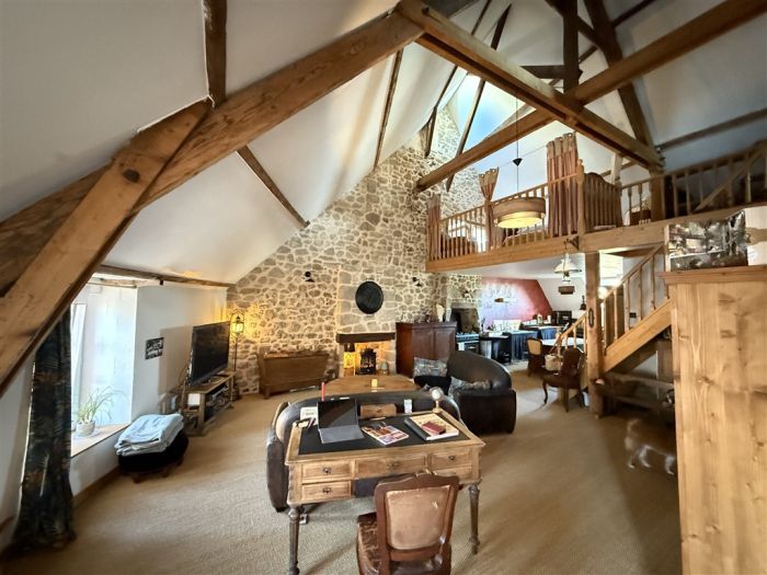 Meymac, Centre Bourg : vente vente de 10 pi&egrave;ces - grande image 3