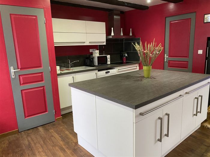 Meymac, Centre Ville : vente vente de 4 pi&egrave;ces - grande image 4