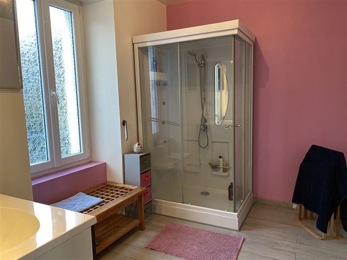 Meymac, Centre Ville : vente vente de 4 pi&egrave;ces - grande image 9