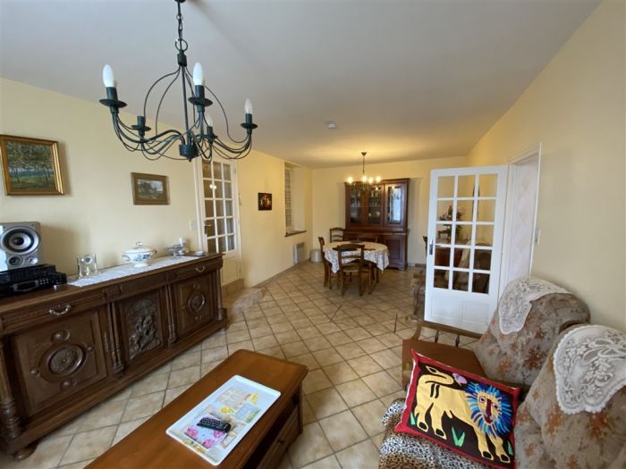 Centre Ville Meymac : vente vente de 4 pi&egrave;ces - grande image 3