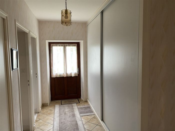 Centre Ville Meymac : vente vente de 4 pi&egrave;ces - grande image 5