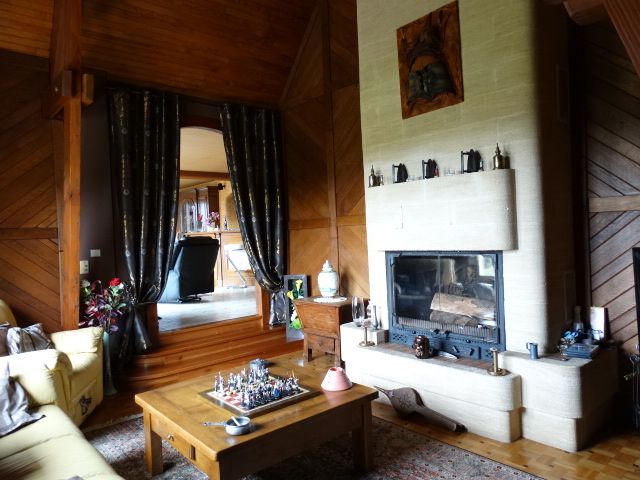 Exclusif en centre ville de Meymac : vente vente de 7 pi&egrave;ces - grande image 4