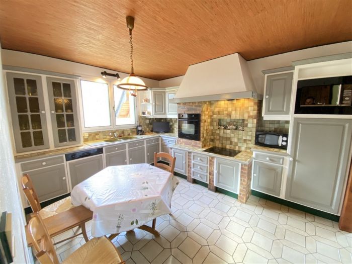 Exclusif en centre ville de Meymac : vente vente de 7 pi&egrave;ces - grande image 6