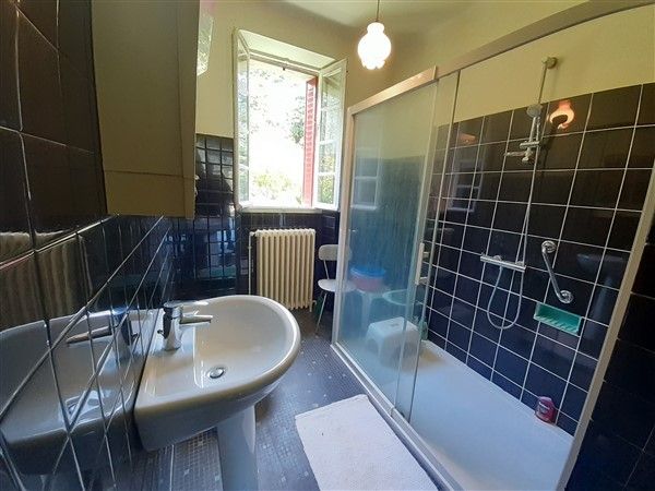 20 minutes d'ARGENTAT : vente vente de 6 pi&egrave;ces - grande image 5