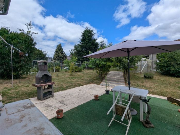 Messeix : vente vente de 6 pi&egrave;ces - grande image 2