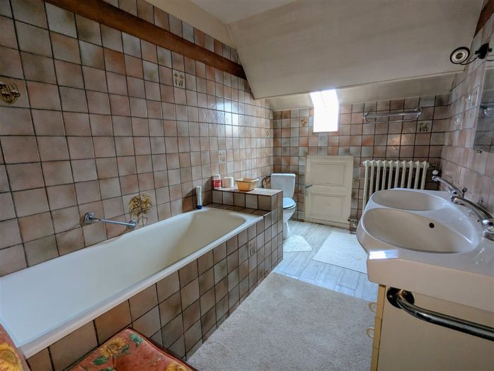 Messeix : vente vente de 6 pi&egrave;ces - grande image 8