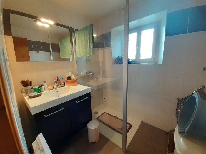 SAINT-PRIVAT : vente vente de 4 pi&egrave;ces - grande image 4