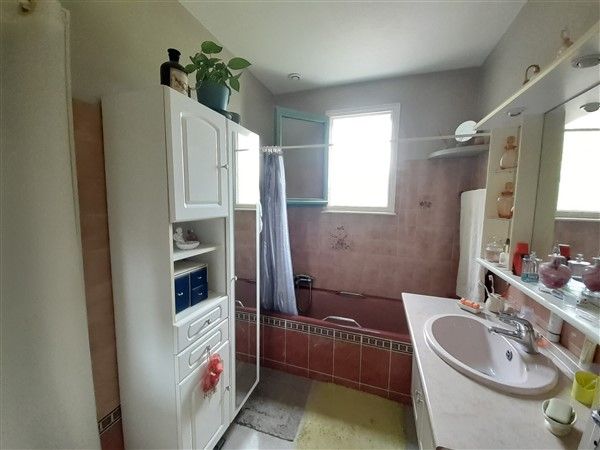 Saint-Privat : vente vente de 6 pi&egrave;ces - grande image 6