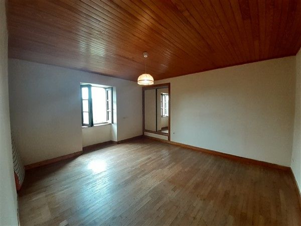 Saint-Privat : vente vente de 5 pi&egrave;ces - grande image 4