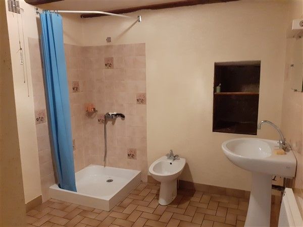 Saint-Privat : vente vente de 5 pi&egrave;ces - grande image 5