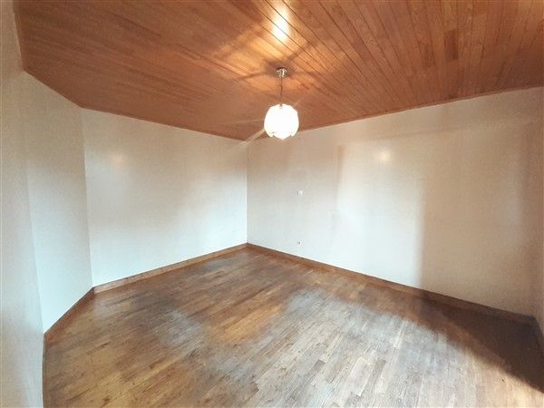 Saint-Privat : vente vente de 5 pi&egrave;ces - grande image 6