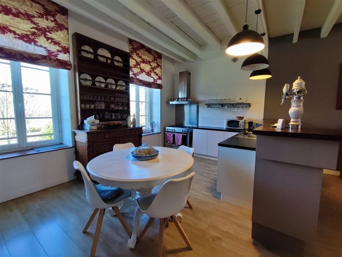 La Courtine : vente vente de 9 pi&egrave;ces - grande image 3