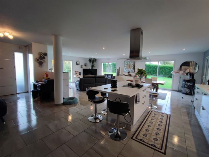 Ussel : vente vente de 4 pi&egrave;ces - grande image 2