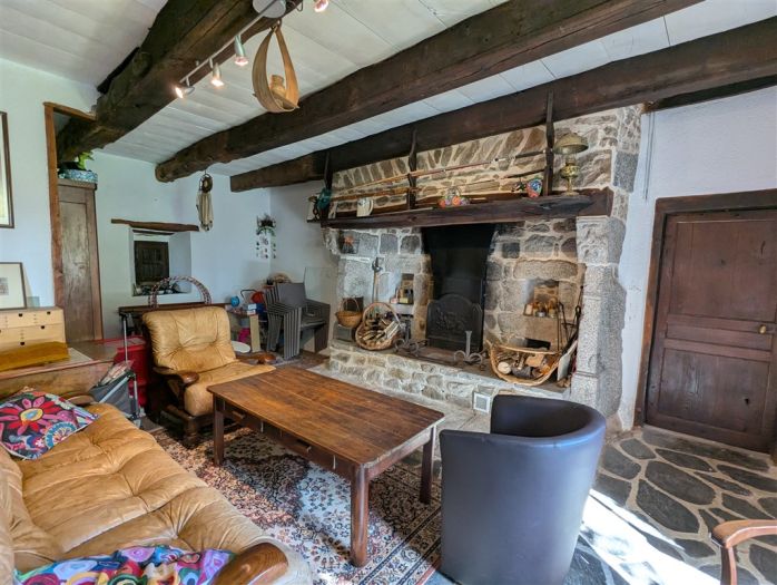 Laroche-Pr&egrave;s-Feyt : vente vente de 6 pi&egrave;ces - grande image 4