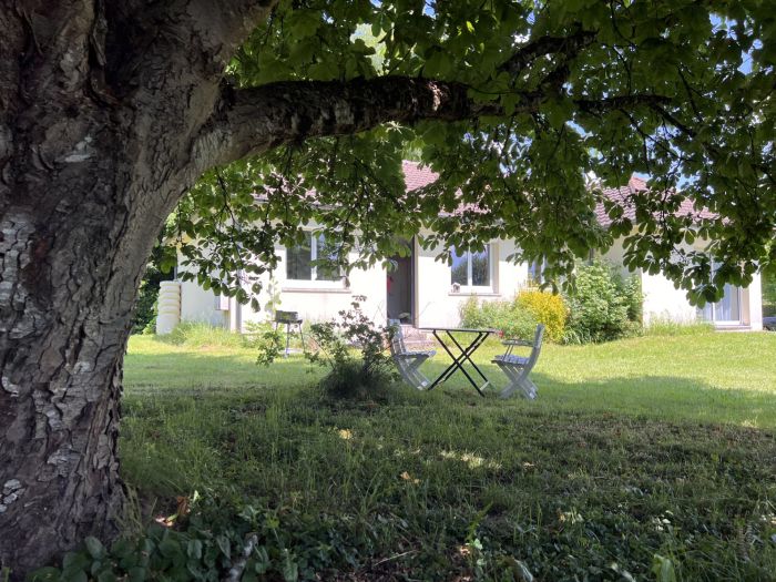 MONTAIGNAC-SUR-DOUSTRE : vente vente de 6 pi&egrave;ces - grande image 10