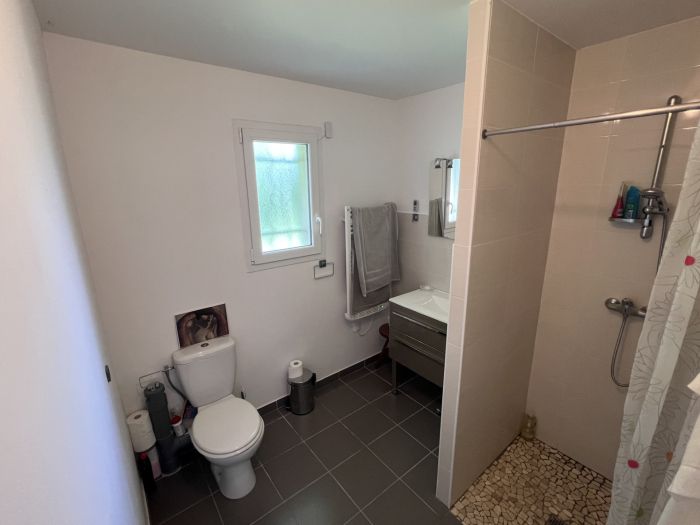 MONTAIGNAC-SUR-DOUSTRE : vente vente de 6 pi&egrave;ces - grande image 9