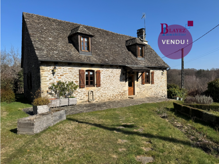 AU COEUR D'UN HAMEAU PITTORESQUE : vente Maison 4 - vignette 1