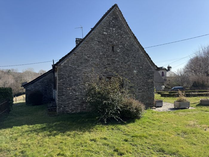 AU COEUR D'UN HAMEAU PITTORESQUE : vente vente de 4 pi&egrave;ces - grande image 2