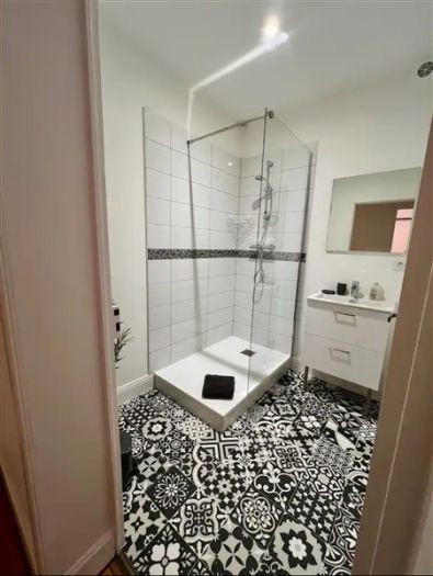 Centre ville : vente vente de 2 pi&egrave;ces - grande image 4