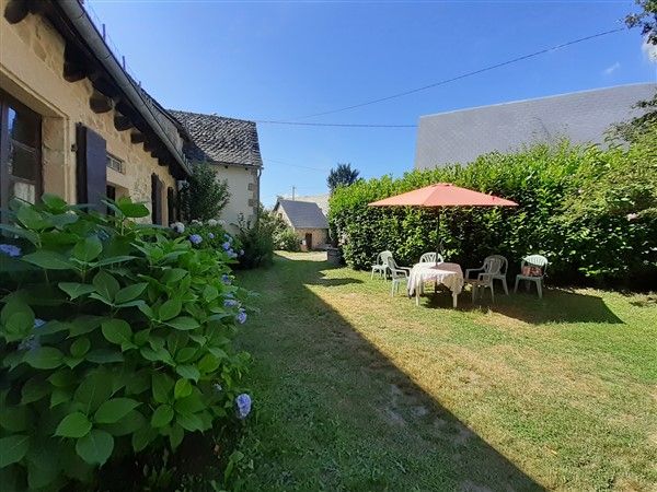 SAINT-CIRGUES-LA-LOUTRE : vente vente de 4 pi&egrave;ces - grande image 3