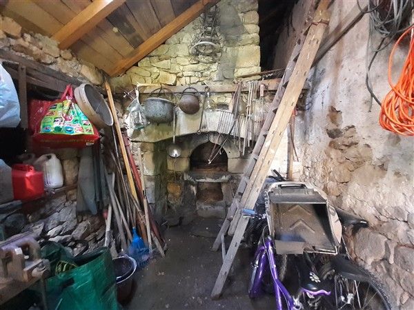 SAINT-CIRGUES-LA-LOUTRE : vente vente de 4 pi&egrave;ces - grande image 8