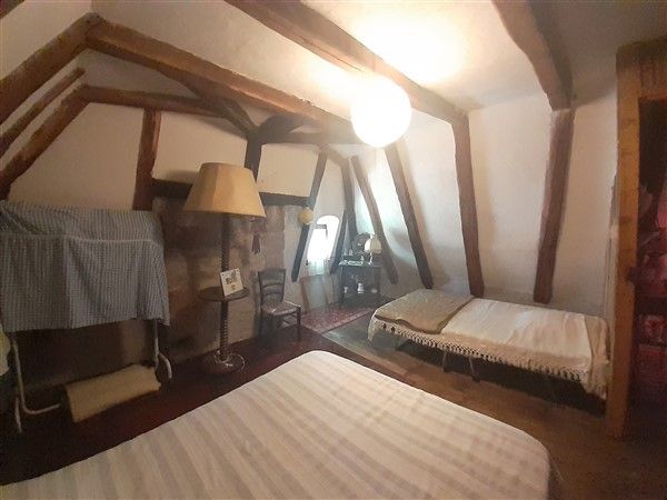 SAINT-CIRGUES-LA-LOUTRE : vente vente de 4 pi&egrave;ces - grande image 9