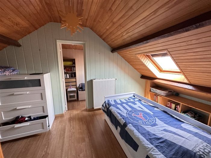 Meymac, Quartier Calme : vente vente de 6 pi&egrave;ces - grande image 9