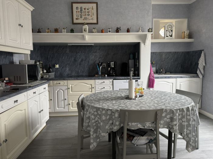 MARCILLAC-LA-CROISILLE : vente vente de 7 pi&egrave;ces - grande image 5