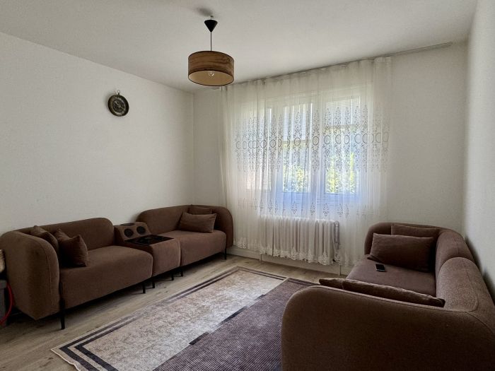 EGLETONS : vente vente de 7 pi&egrave;ces - grande image 7