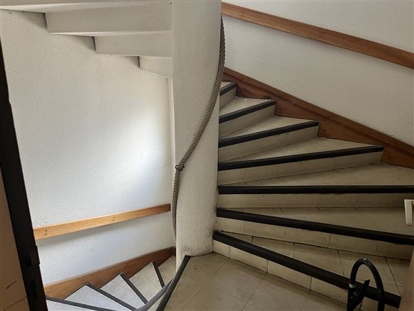 Proche IUT, Lyc&eacute;e et Coll&egrave;ge : vente vente  - grande image 8