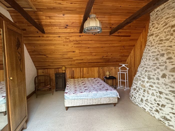 SECTEUR MOUSTIER-VENTADOUR : vente vente de 4 pi&egrave;ces - grande image 8