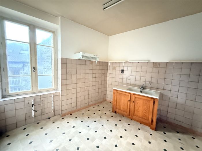 Peyrelevade, Centre Bourg : vente vente  - grande image 3