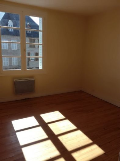 Meymac, Centre Ville : vente vente  - grande image 5