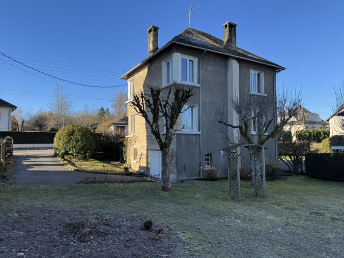 EGLETONS, CENTRE-VILLE &Agrave; PIED : vente vente de 7 pi&egrave;ces - grande image 2