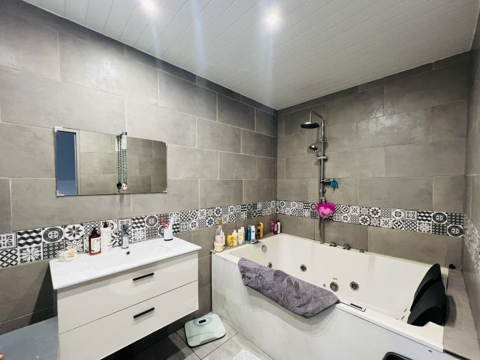 A 15 MINUTES DE TULLE : vente vente de 5 pi&egrave;ces - grande image 5