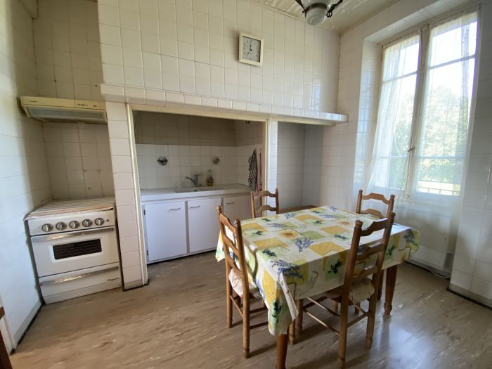 LA ROCHE CANILLAC : vente vente de 4 pi&egrave;ces - grande image 3