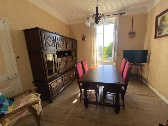 LA ROCHE CANILLAC : vente vente de 4 pi&egrave;ces - grande image 4