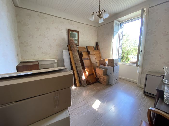 LA ROCHE CANILLAC : vente vente de 4 pi&egrave;ces - grande image 6