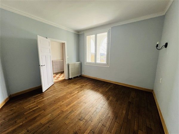 SEILHAC : vente vente de 6 pi&egrave;ces - grande image 5