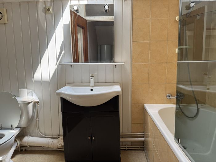 VITRAC-SUR-MONTANE : vente vente de 7 pi&egrave;ces - grande image 10