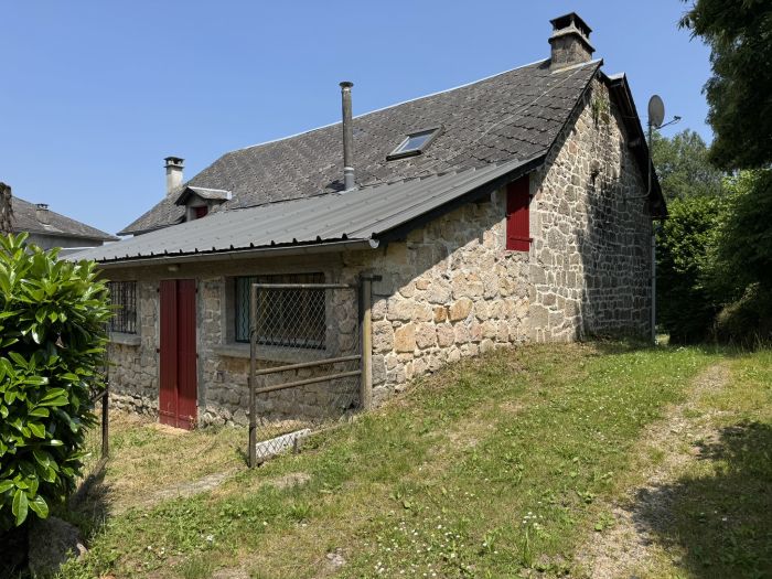 VITRAC-SUR-MONTANE : vente vente de 7 pi&egrave;ces - grande image 2