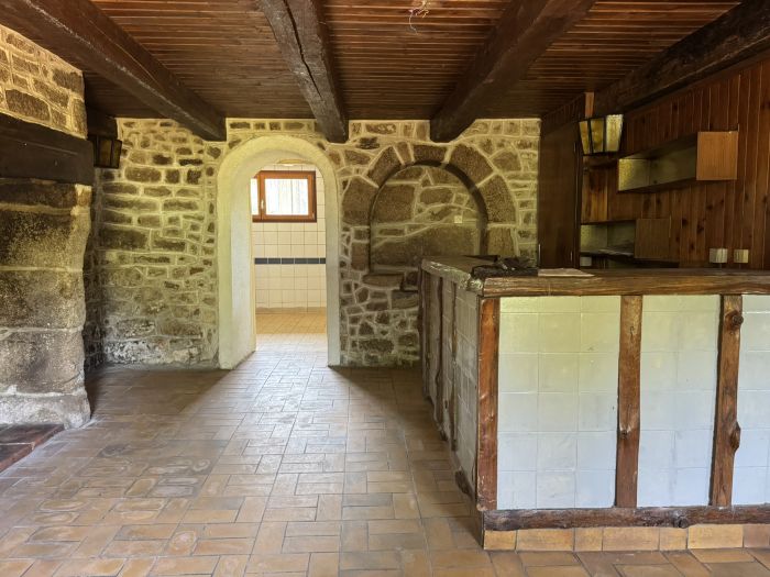 VITRAC-SUR-MONTANE : vente vente de 7 pi&egrave;ces - grande image 6